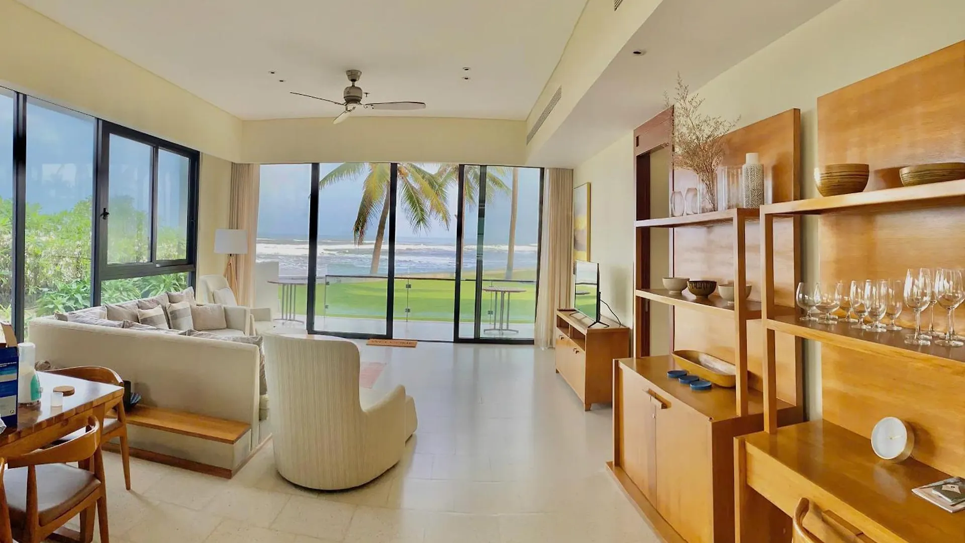Villa Seaview And Apartment -Spa Da Nang Resort By Jt Group 